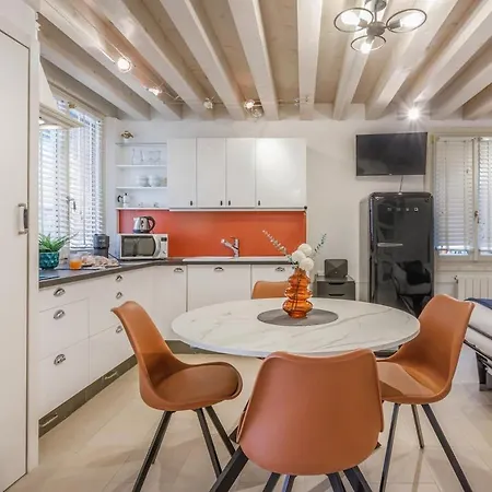 Ground Floor Oasi - Quiet And Design Near San Marco Venice