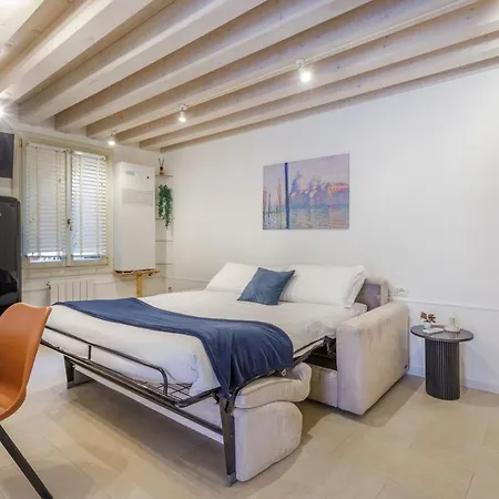 Ground Floor Oasi - Quiet And Design Near San Marco Venice