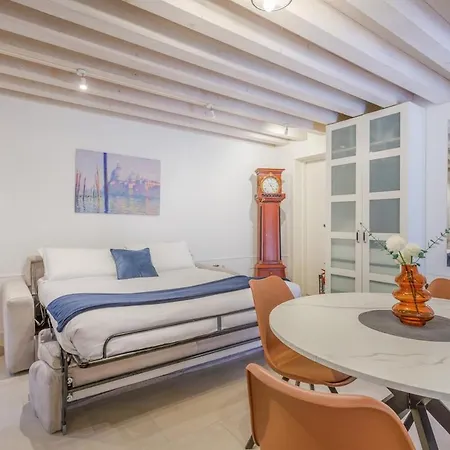 Ground Floor Oasi - Quiet And Design Near San Marco