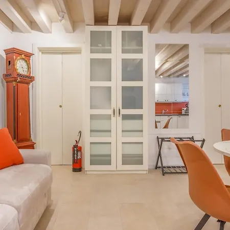 Appartement Ground Floor Oasi - Quiet And Design Near San Marco Venetië