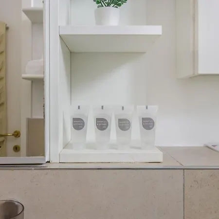Ground Floor Oasi - Quiet And Design Near San Marco * Venetië